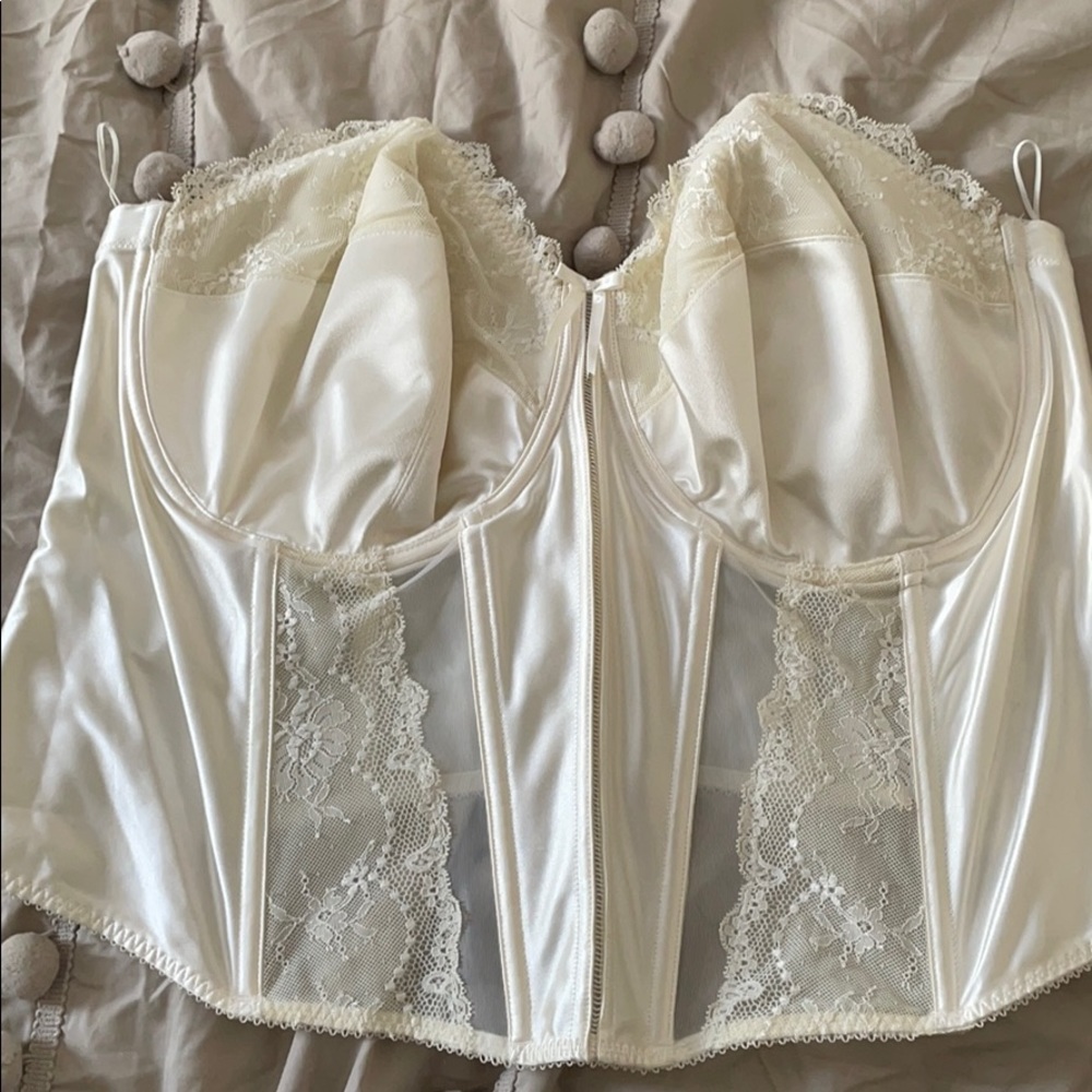 Strapless bustier bra with boning Elomi size 46F